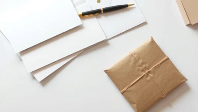 Hur skriver man på ett kuvert